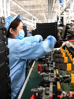 武漢加速工業(yè)智能化 百家智能工廠助力打造“智造”新高地